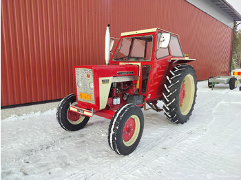 Traktor INTERNATIONAL