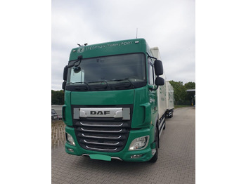 Skříňový nákladní auto DAF XF