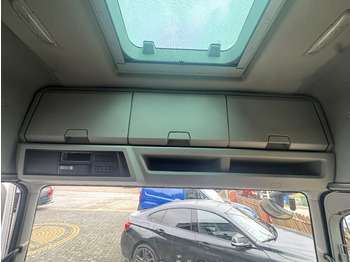 Kabina a interiér FORD