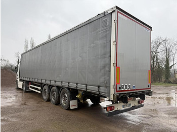 Plachtový návěs FRUEHAUF