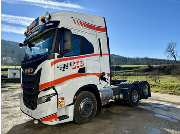Tahač IVECO S-WAY