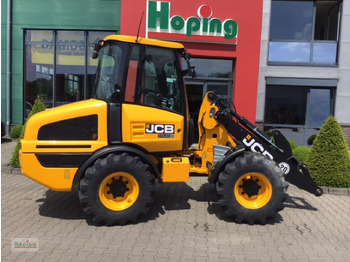 Kolový nakladač JCB 407