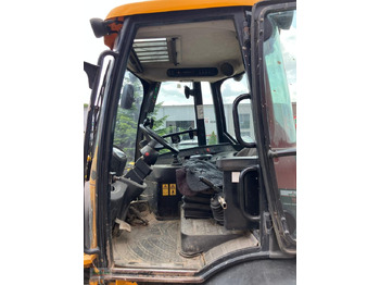 Kolový nakladač JCB TM220