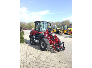 Kolový nakladač Yanmar V80 Advance36km/h: obrázek 3