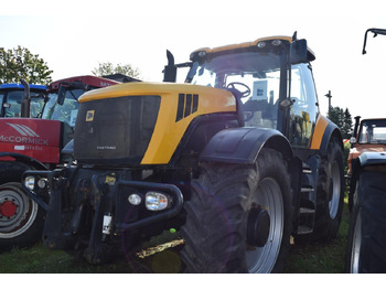 Traktor JCB
