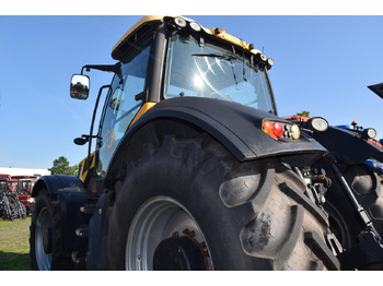 Traktor JCB Fastrac 8250: obrázek 4