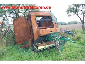 Lis na válcové balíky JOHN DEERE 582 Brandschaden round baler: obrázek 1