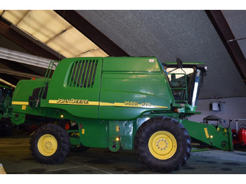 Sklízecí mlátička JOHN DEERE