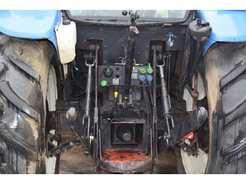 Traktor New Holland TD 5040: obrázek 4