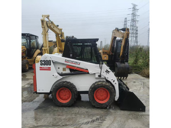 Smykový nakladač Bobcat S300: obrázek 5