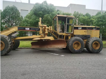 Grejdr CATERPILLAR