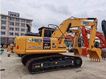 Pásové rýpadlo KOMATSU PC200-8
