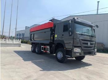 Skříňový nákladní auto SINOTRUK HOWO