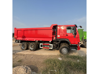 Skříňový nákladní auto SINOTRUK HOWO