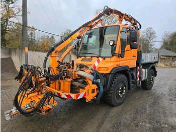 Komunální/ Speciální technika UNIMOG U400