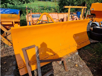 Sněžný pluh UNIMOG