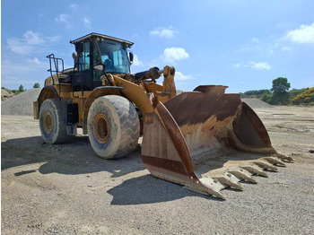 Kolový nakladač CATERPILLAR 972K