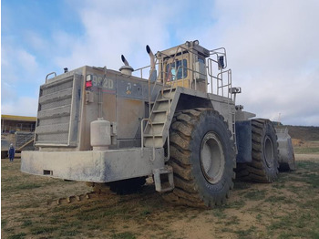 Kolový nakladač CATERPILLAR 992