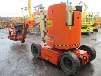 Kloubová plošina JLG E 300 AJ: obrázek 4