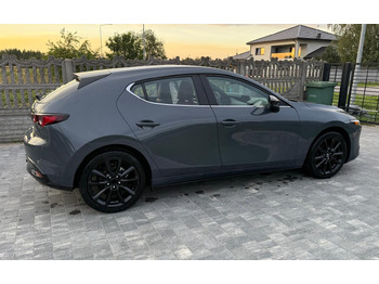 Osobní auto MAZDA