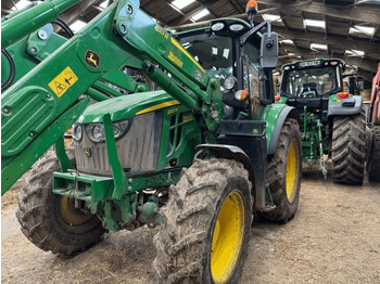 Traktor JOHN DEERE 6120M