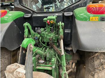 Traktor JOHN DEERE 6120M: obrázek 3