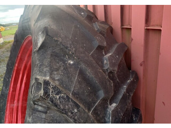 Pneumatiky pro Traktor Fendt Takarenkaat 650/65R42 vanteineen: obrázek 5 Pneumatiky pro Traktor Fendt Takarenkaat 650/65R42 vanteineen: obrázek 5
