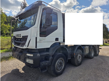 Podvozek s kabinou IVECO