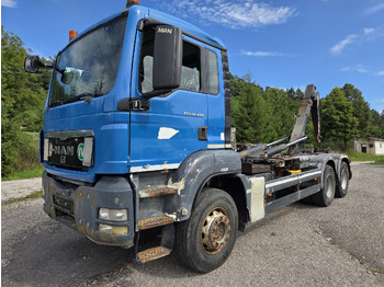 Hákový nosič kontejnerů MAN TGS 26.400