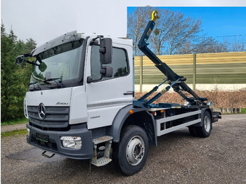 Hákový nosič kontejnerů MERCEDES-BENZ Atego 1323