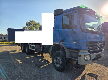 Podvozek s kabinou MERCEDES-BENZ