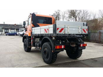 Sklápěč UNIMOG U300