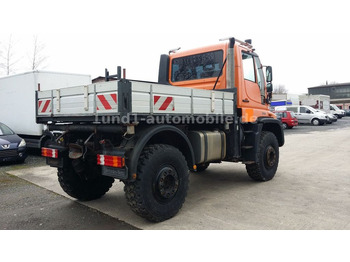 Sklápěč UNIMOG U300