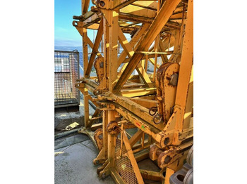 Věžový jeřáb LIEBHERR