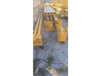 Věžový jeřáb LIEBHERR