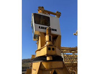 Věžový jeřáb LIEBHERR