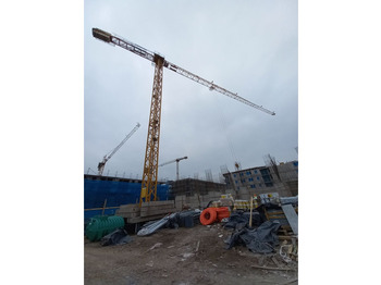 Věžový jeřáb LIEBHERR