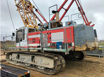 Pásový jeřáb LIEBHERR