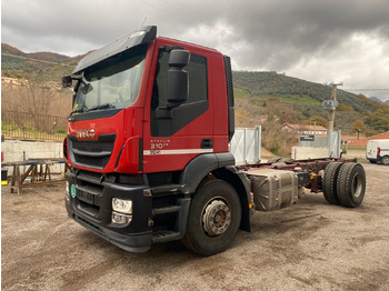 Podvozek s kabinou IVECO Stralis