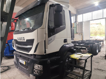 Nákladní automobil valníkový/ Plošinový IVECO Stralis