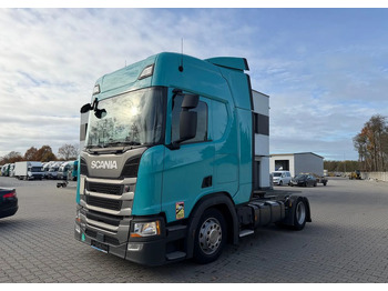 Tahač Scania R450 LowDeck, Mega: obrázek 2