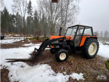 Traktor URSUS