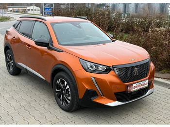 SUV Peugeot 2008 Peugeot 1.2 benz 100 km Allure 6tys przebieg fabrycznie nowy: obrázek 3