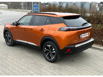 SUV Peugeot 2008 Peugeot 1.2 benz 100 km Allure 6tys przebieg fabrycznie nowy: obrázek 2