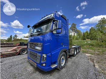 Tahač VOLVO FH16 700