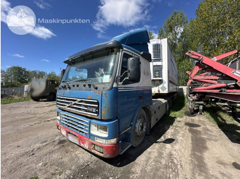 Tahač VOLVO FM12 380