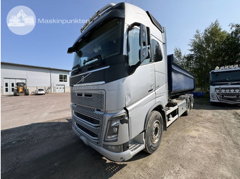 Hákový nosič kontejnerů VOLVO FH16 750