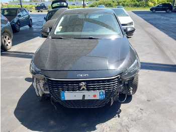 Osobní auto PEUGEOT