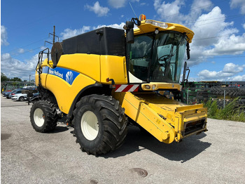 Sklízecí mlátička NEW HOLLAND CX series