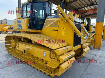 Stavební technika KOMATSU D65
